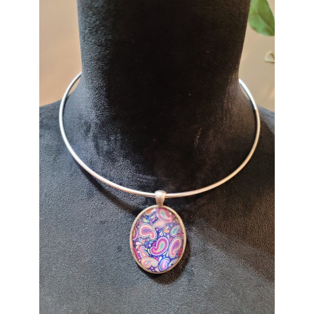 Carol for Eva Graham Paisley Pattern Choker Necklace with Matching Earrings